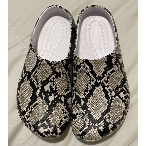 Snake print lightweight faux clog Style Slip-on - Picture 1 of 8